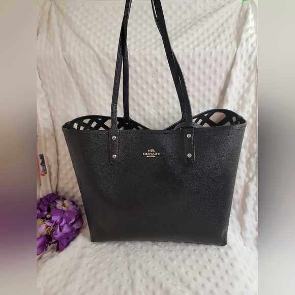 EUC COACH Leather Shoulder Bag Reversible - Picture 10 of 10